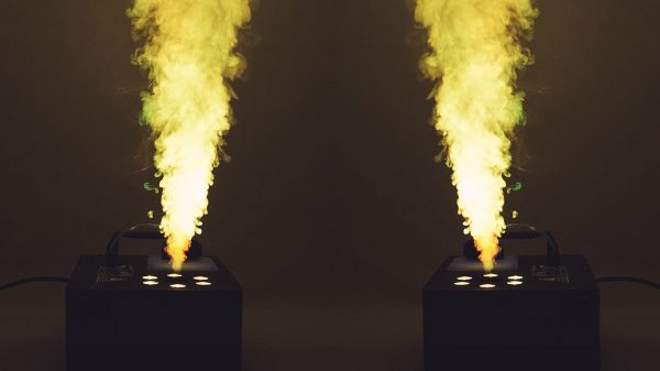 Location machines à fumée geyser LED, idéale pour votre mariage, soirée DJ ou événement à Metz, Nancy, Luxembourg, Lorraine, Grand Est